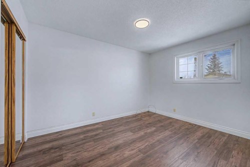 1607 Marlyn Way Ne, Calgary, AB - Indoor Photo Showing Other Room