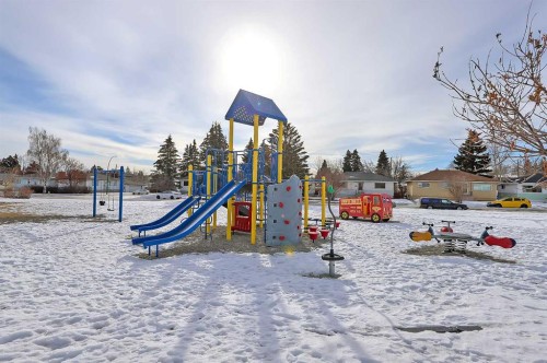 4320 Centre A Street Ne, Calgary, AB - Outdoor