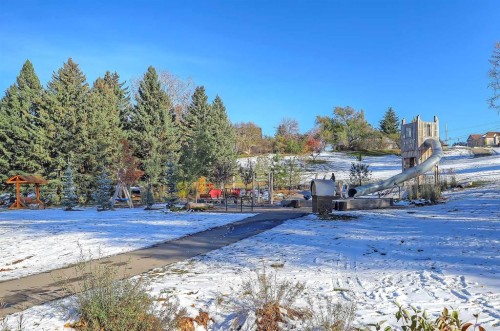 4320 Centre A Street Ne, Calgary, AB - Outdoor