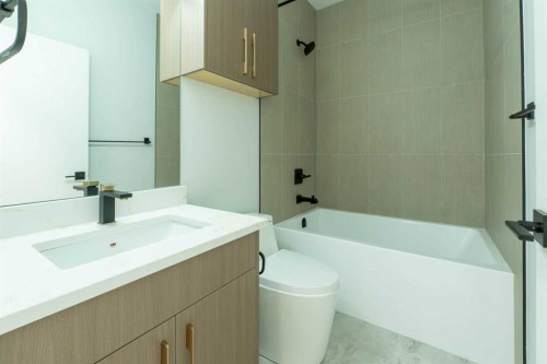49 Lowden Close, Red Deer, AB - Indoor Photo Showing Bathroom