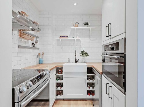 302-332 Cedar Crescent Sw, Calgary, AB - Indoor Photo Showing Kitchen