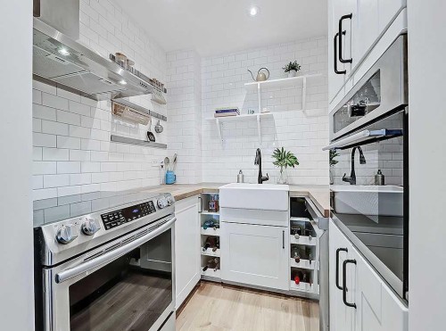 302-332 Cedar Crescent Sw, Calgary, AB - Indoor Photo Showing Kitchen