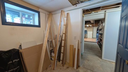 311 47 Avenue West, Claresholm, AB - Indoor Photo Showing Other Room