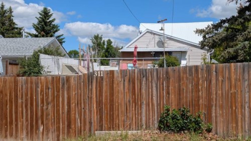 311 47 Avenue West, Claresholm, AB 