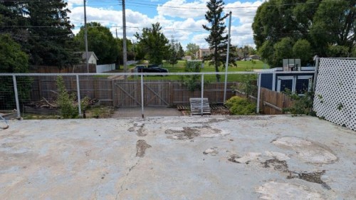 311 47 Avenue West, Claresholm, AB 