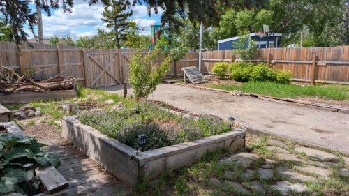 311 47 Avenue West, Claresholm, AB 