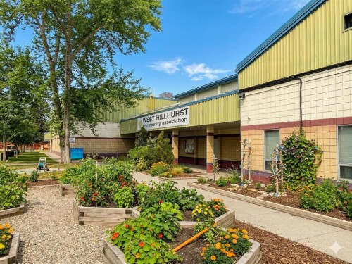 2412 1 Avenue Nw, Calgary, AB - Outdoor