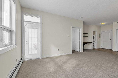 415-26 Val Gardena View Sw, Calgary, AB - Indoor Photo Showing Other Room
