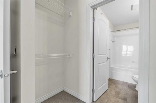 415-26 Val Gardena View Sw, Calgary, AB - Indoor
