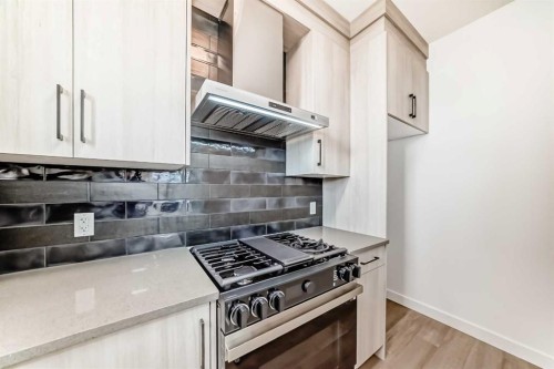 267 Chelsea Heath, Chestermere, AB - Indoor Photo Showing Kitchen