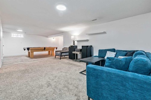399 Maitland Crescent Ne, Calgary, AB - Indoor