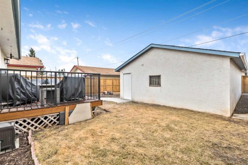 399 Maitland Crescent Ne, Calgary, AB - Outdoor With Exterior