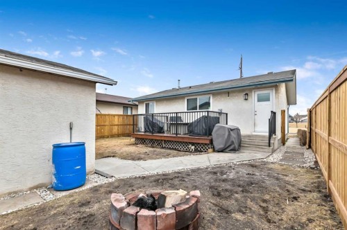 399 Maitland Crescent Ne, Calgary, AB - Outdoor With Deck Patio Veranda With Exterior
