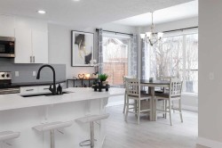 86 Cougarstone Court SW Calgary, AB T3H 5R3