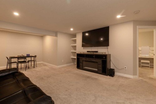 86 Cougarstone Court Sw, Calgary, AB - Indoor