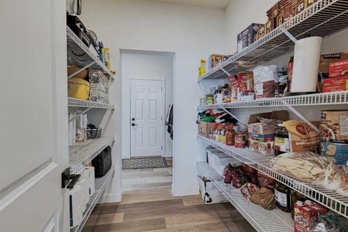 3 Saddlebred Court, Cochrane, AB - Indoor With Storage