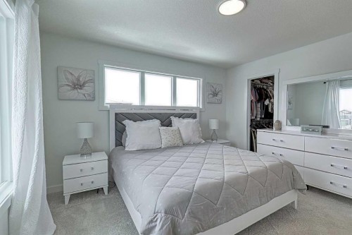 3 Saddlebred Court, Cochrane, AB - Indoor Photo Showing Bedroom