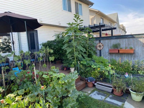 6 Elgin Meadows Gardens Se, Calgary, AB - Outdoor