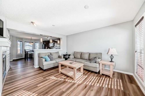 6 Elgin Meadows Gardens Se, Calgary, AB - Indoor Photo Showing Living Room
