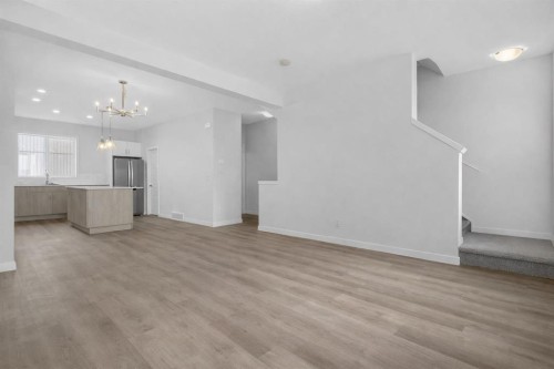 403-137 Red Embers Link Ne, Calgary, AB - Indoor Photo Showing Kitchen