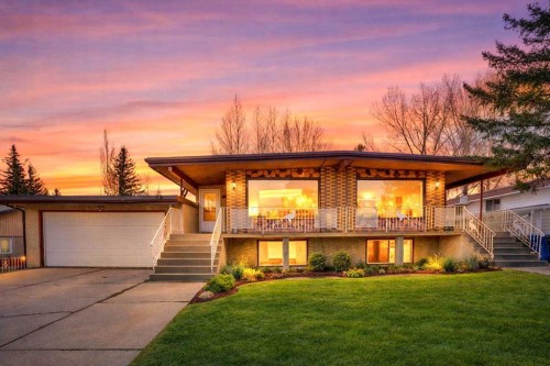 5224 32 Avenue Nw, Calgary, AB - Outdoor With Deck Patio Veranda