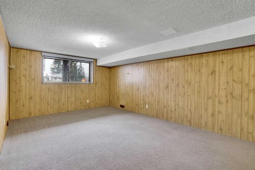 5224 32 Avenue Nw, Calgary, AB - Indoor