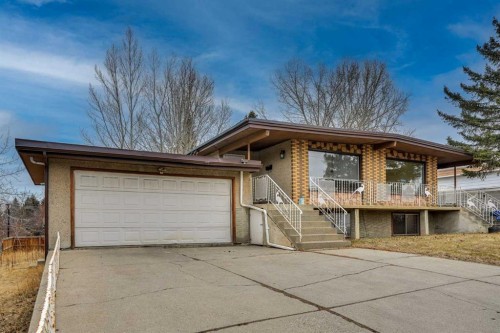 5224 32 Avenue Nw, Calgary, AB - Outdoor