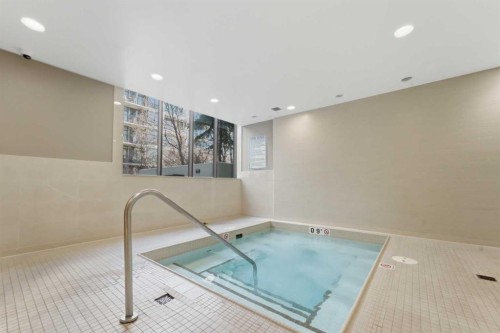 825-222 Riverfront Avenue Sw, Calgary, AB - Indoor Photo Showing Other Room
