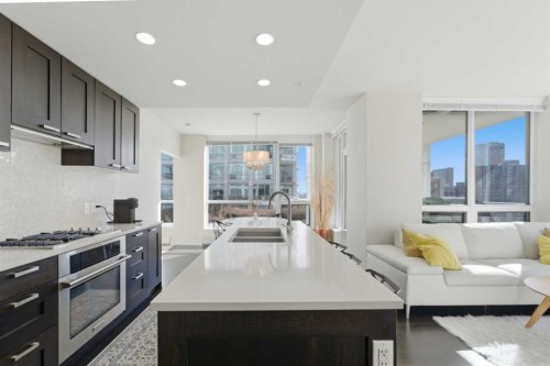 825-222 Riverfront Avenue Sw, Calgary, AB - Indoor Photo Showing Kitchen With Double Sink With Upgraded Kitchen