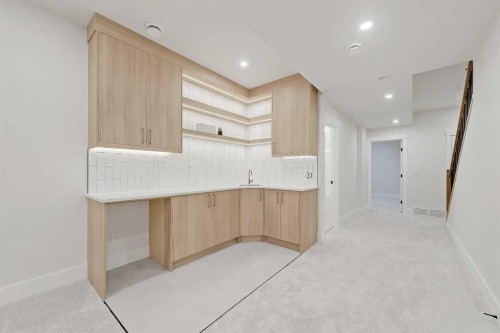 1007 18 Avenue Nw, Calgary, AB - Indoor