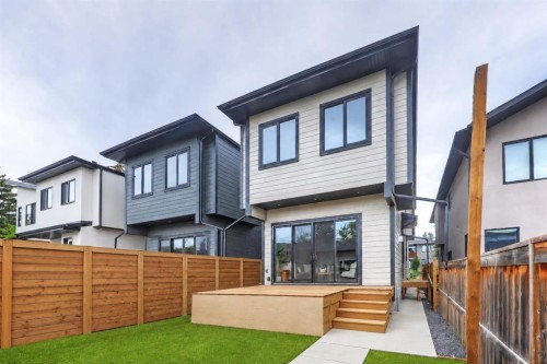 1007 18 Avenue Nw, Calgary, AB - Outdoor