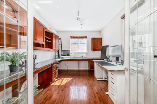 268 Springbluff Bay Sw, Calgary, AB - Indoor