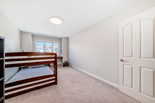 268 Springbluff Bay Sw, Calgary, AB - Indoor Photo Showing Other Room