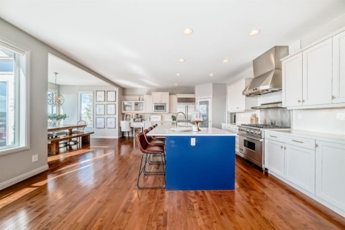 268 Springbluff Bay Sw, Calgary, AB - Indoor Photo Showing Kitchen With Upgraded Kitchen