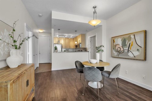 409-1000 Centre Avenue Ne, Calgary, AB - Indoor Photo Showing Dining Room