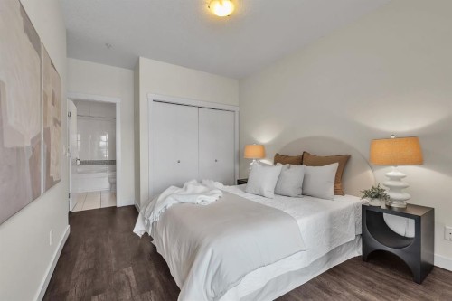 409-1000 Centre Avenue Ne, Calgary, AB - Indoor Photo Showing Bedroom