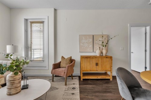 409-1000 Centre Avenue Ne, Calgary, AB - Indoor