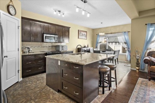 15 Sage Berry Road Nw, Calgary, AB - Indoor Photo Showing Kitchen