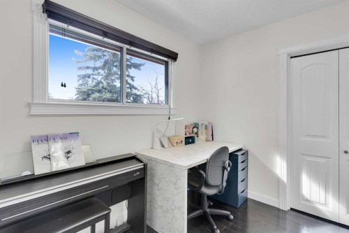 4224 Worcester Drive Sw, Calgary, AB - Indoor Photo Showing Office