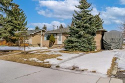4224 Worcester Drive SW Calgary, AB T3C 3L4