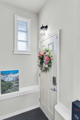 4224 Worcester Drive Sw, Calgary, AB - Indoor Photo Showing Other Room