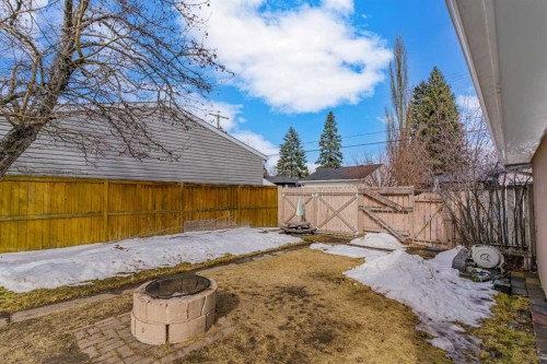 4224 Worcester Drive Sw, Calgary, AB - Outdoor