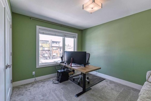 2418 24A Street Sw, Calgary, AB - Indoor Photo Showing Office