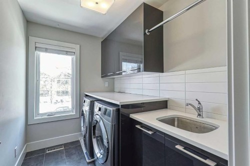 2418 24A Street Sw, Calgary, AB - Indoor Photo Showing Laundry Room