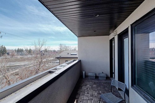 2418 24A Street Sw, Calgary, AB - Outdoor With Balcony With Exterior