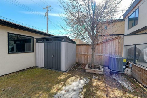 2418 24A Street Sw, Calgary, AB - Outdoor