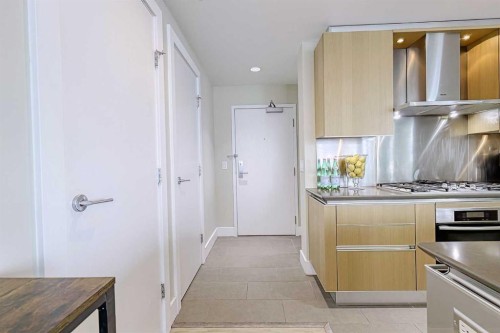 705-433 11 Avenue Se, Calgary, AB - Indoor Photo Showing Other Room