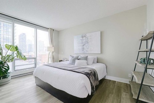 705-433 11 Avenue Se, Calgary, AB - Indoor Photo Showing Bedroom