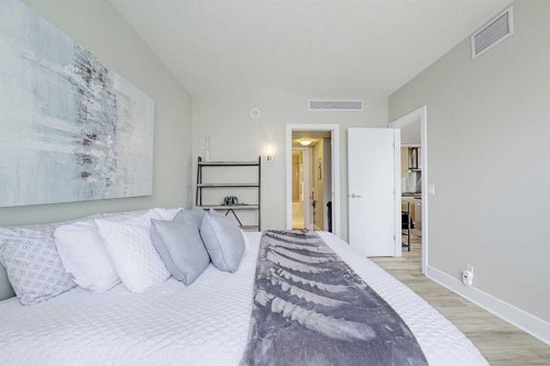 705-433 11 Avenue Se, Calgary, AB - Indoor Photo Showing Bedroom