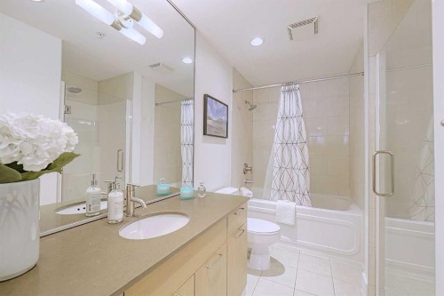 705-433 11 Avenue Se, Calgary, AB - Indoor Photo Showing Bathroom